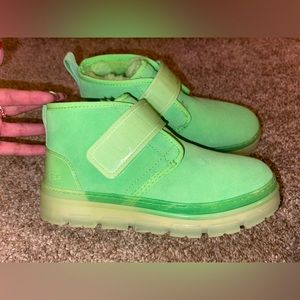NWT UGG Women's Neumel Clear Boots in Parakeet Green